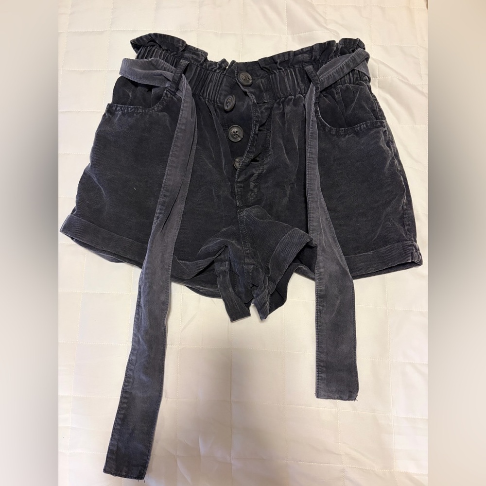 Francesca's Rouched black shorts